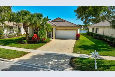 2707 Clipper Circle, West Palm Beach, FL 33411 - Photo 2