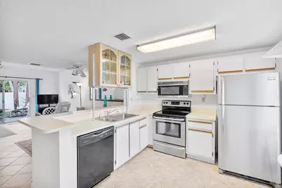 2871 NE 15th Street, Pompano Beach, FL 33062 - Photo 4