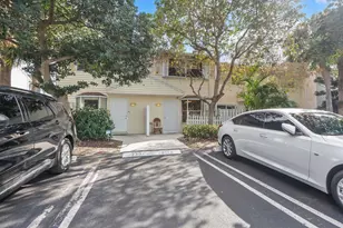 2871 NE 15th St, Pompano Beach, FL 33062 - Photo 2