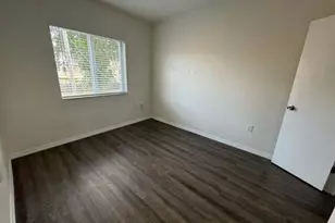 206 NW 84th St, Miami, FL 33150 - Photo 14