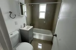 206 NW 84th St, Miami, FL 33150 - Photo 16