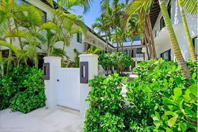 122 Peruvian Avenue #7, Palm Beach, FL 33480 - Photo 1