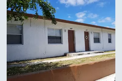 2009 Division Avenue, West Palm Beach, FL 33407 - Photo 1