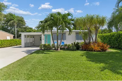 127 SW 10th Avenue, Boynton Beach, FL 33435 - Photo 1