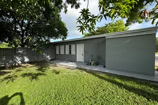 7025 NW 15th St, Plantation, FL 33313 - Photo 1