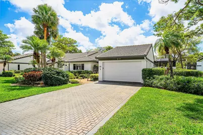 86 Cambridge Lane, Boynton Beach, FL 33436 - Photo 1