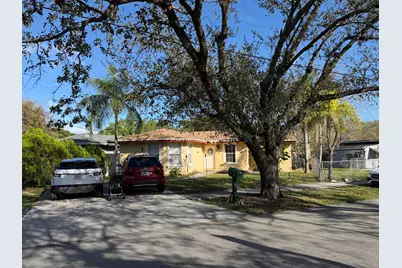 733 N 57th Avenue, Hollywood, FL 33021 - Photo 1