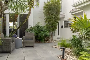 660 Kensington Pl, Wilton Manors, FL 33305 - Photo 1