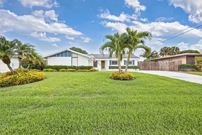9820 Daisy Avenue, Palm Beach Gardens, FL 33410 - Photo 1