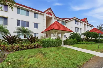 108 Half Moon Circle #F2, Hypoluxo, FL 33462 - Photo 1