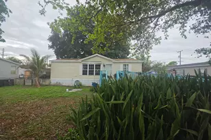 13310 SW 6th Ct, Davie, FL 33325 - Photo 1