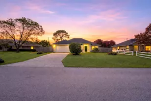 1526 SW Dycus Ave, Port Saint Lucie, FL 34953 - Photo 1