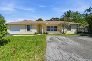 810 NE 9th Ave, Deerfield Beach, FL 33441 - Photo 1