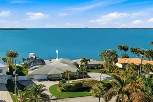 1625 Thumb Point Dr, Fort Pierce, FL 34949 - Photo 1
