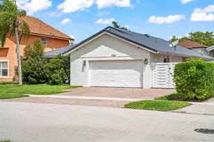9651 SW 9th Ct, Pembroke Pines, FL 33025 - Photo 1