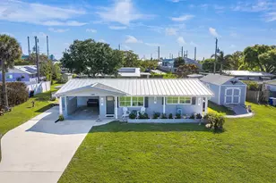 1640 4th Ave, Vero Beach, FL 32960 - Photo 1