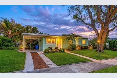 1439 W Broome Street, Lantana, FL 33462 - Photo 1
