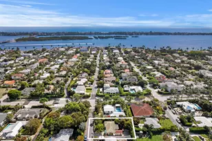310 Russlyn Dr, West Palm Beach, FL 33405 - Photo 1