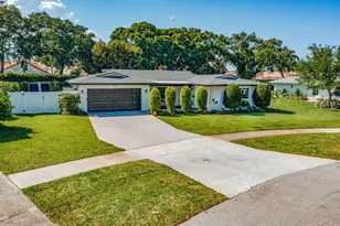 932 Evergreen Dr, North Palm Beach, FL 33408 - Photo 1
