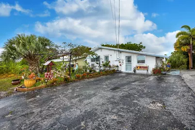 7111 Washington Avenue, Lake Worth, FL 33462 - Photo 1