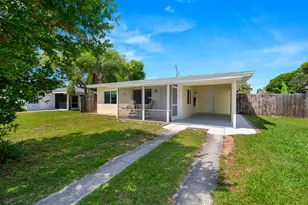1751 5th Ave, Vero Beach, FL 32960 - Photo 1