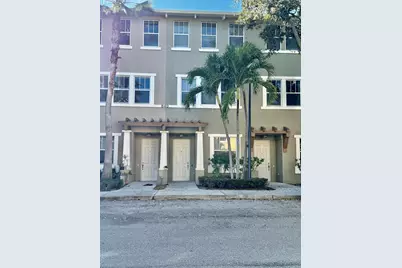 840 Marina Del Ray Lane #4, West Palm Beach, FL 33401 - Photo 1