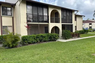 331 Knotty Pine Cir, Greenacres, FL 33463 - Photo 1