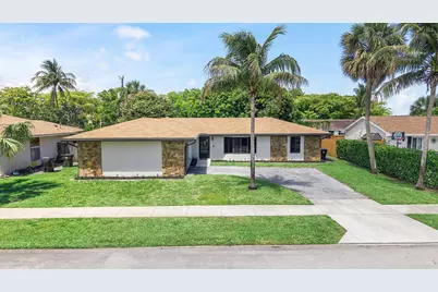 1820 17th Court N, Lake Worth Beach, FL 33460 - Photo 1