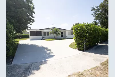 887 W Perry Street, Lantana, FL 33462 - Photo 1