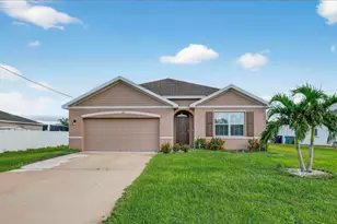 543 SW Whitmore Dr, Port Saint Lucie, FL 34984 - Photo 1