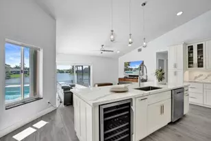 10248 SW 12th St, Pembroke Pines, FL 33025 - Photo 1