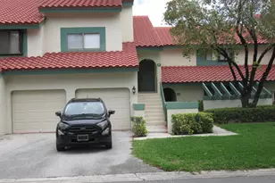 4 Lexington Ln E, Palm Beach Gardens, FL 33418 - Photo 1