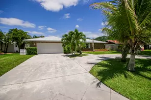 4359 Daffodil Cir N, Palm Beach Gardens, FL 33410 - Photo 1