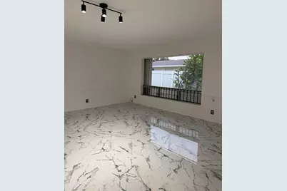 415 SW 8th Street, Hallandale Beach, FL 33009 - Photo 1