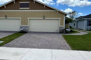 1769 SE Crosswood Wy, Port Saint Lucie, FL 34984 - Photo 1
