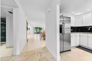 21215 Lago Cir, Boca Raton, FL 33433 - Photo 1