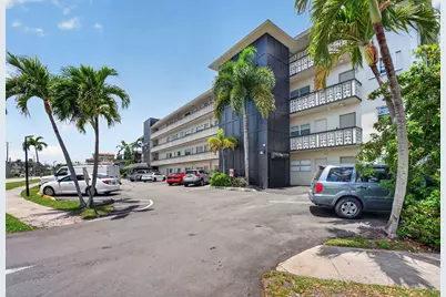 941 Crystal Lake Drive #302, Deerfield Beach, FL 33064 - Photo 1