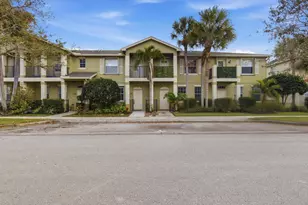 2124 SE Eatonville Dr, Port Saint Lucie, FL 34952 - Photo 1