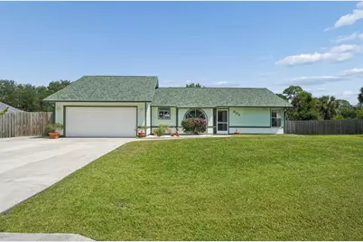 902 Egret Avenue, Fort Pierce, FL 34982 - Photo 1