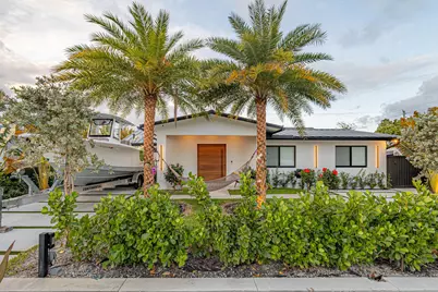 807 Hollywood Place, West Palm Beach, FL 33405 - Photo 1