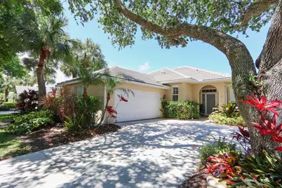 1071 Bedford Avenue, Palm Beach Gardens, FL 33403 - Photo 1