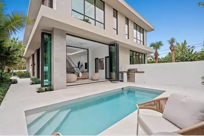 1132 NE 9th Avenue, Delray Beach, FL 33483 - Photo 1