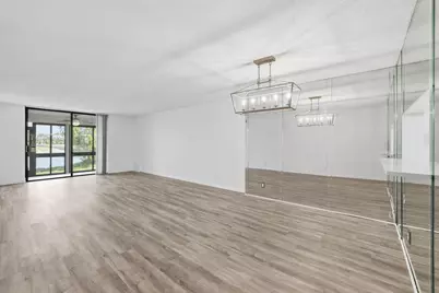 4725 E Lucerne Lakes Blvd Boulevard E #114, Lake Worth, FL 33467 - Photo 1