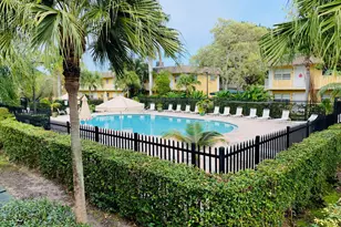 5156 NE 6th Ave, Oakland Park, FL 33334 - Photo 1