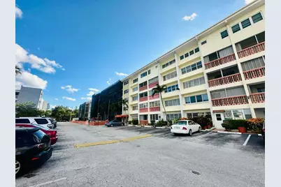 215 SE 3rd Avenue, Hallandale Beach, FL 33009 - Photo 1