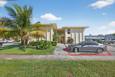 727 Hummingbird Way #6, North Palm Beach, FL 33408 - Photo 1