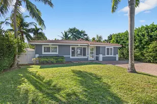 360 SW 2nd St, Boca Raton, FL 33432 - Photo 1