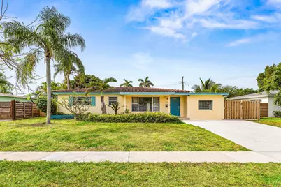 360 NE 23rd Way, Boca Raton, FL 33431 - Photo 1