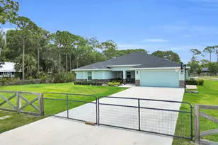 5566 Pinetree Dr, Fort Pierce, FL 34982 - Photo 1