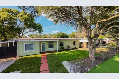352 Johnston Street, Fort Pierce, FL 34982 - Photo 1